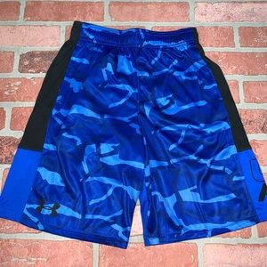 New under armour shorts youth medium boys